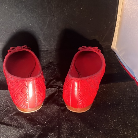 Tory Burch red leather flats. Never worn only in home. - Picture 3 of 4